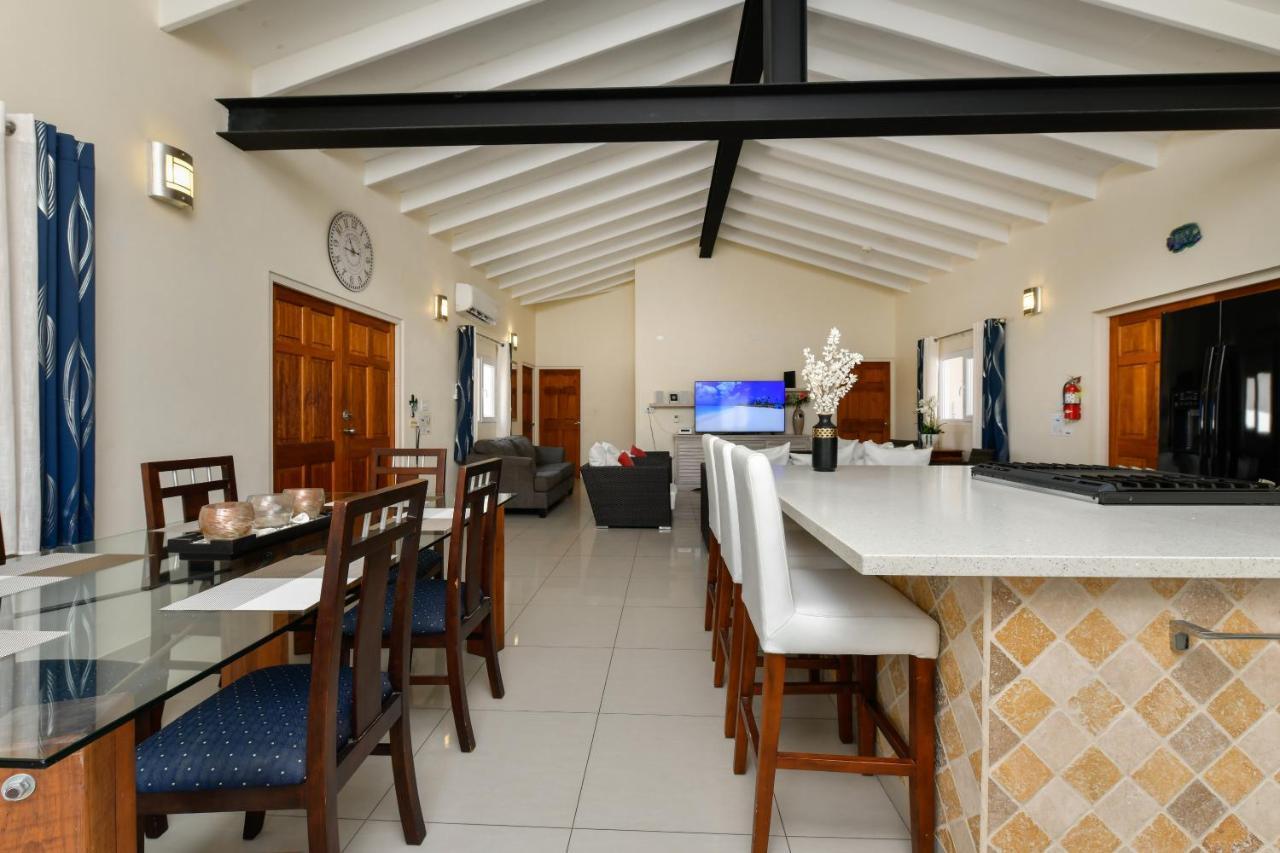 Villa Swiss Paradise With Private Pool パームビーチ エクステリア 写真