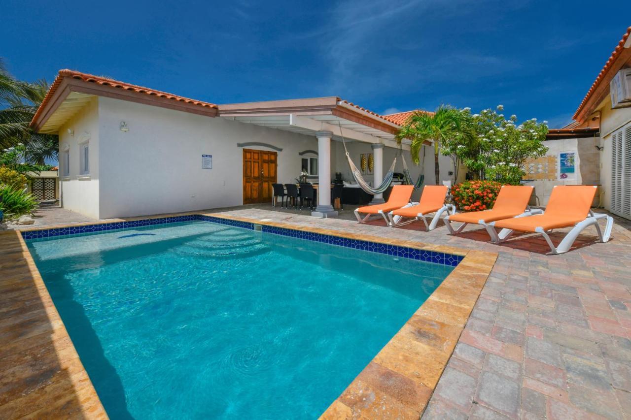 Villa Swiss Paradise With Private Pool パームビーチ エクステリア 写真