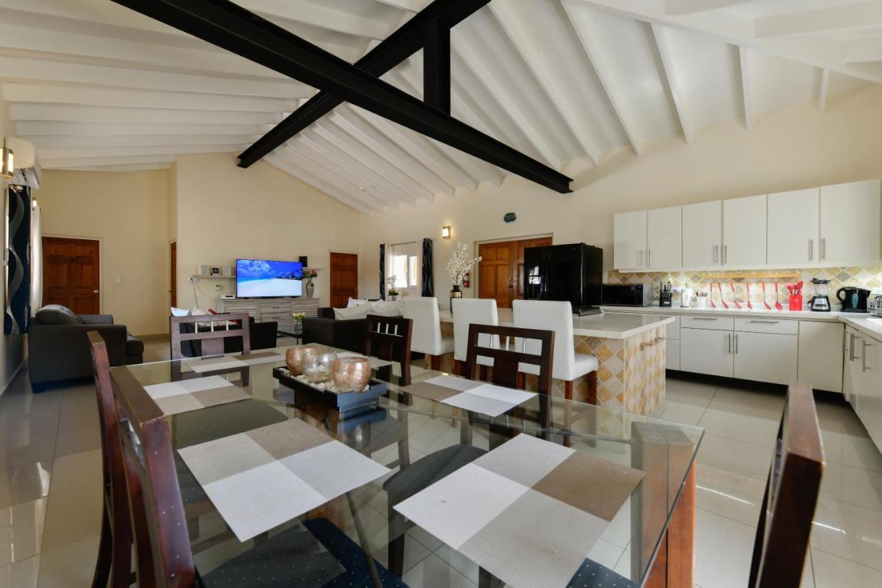 Villa Swiss Paradise With Private Pool パームビーチ エクステリア 写真