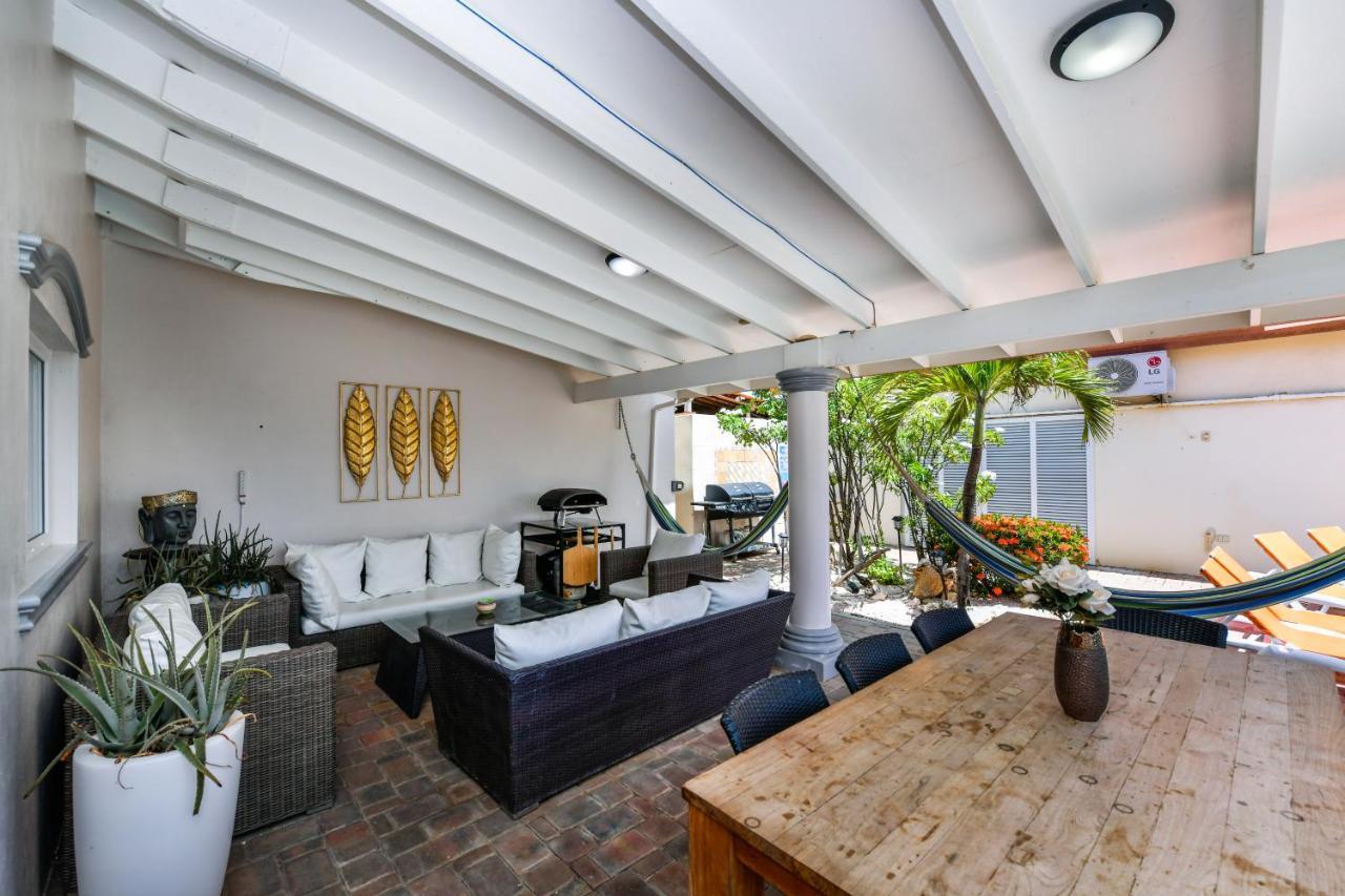 Villa Swiss Paradise With Private Pool パームビーチ エクステリア 写真